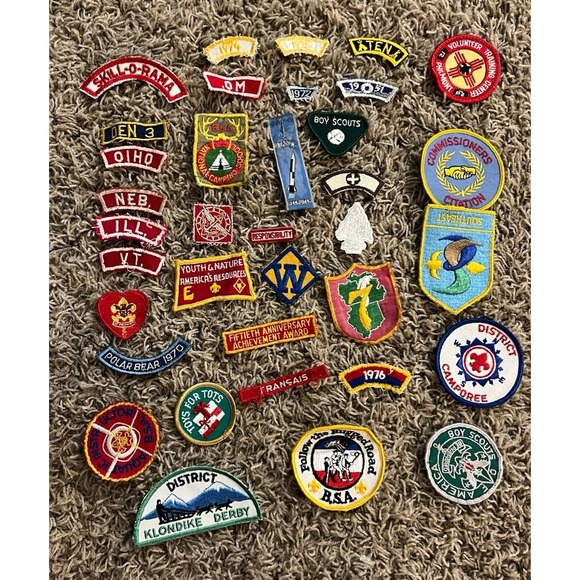 Vintage Boy Account Lot 1950-1970's 130+ Patches, Pins, Buckle, Scarf Clip - Picture 3 of 10